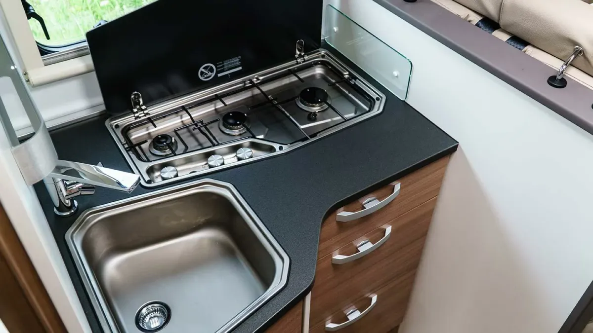 ADRIA MATRIX AXESS 670 SL — photo 8