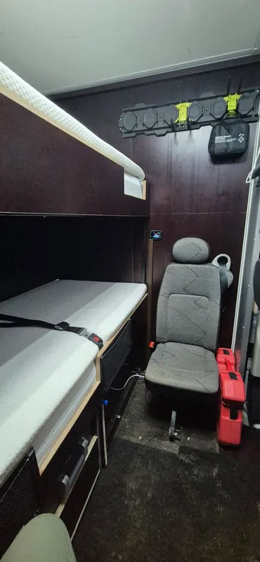 Peugeot Boxer Motocamper — photo 5